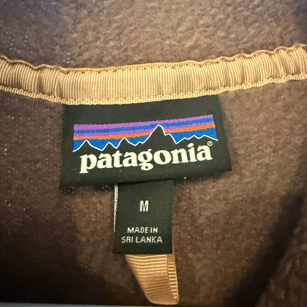 NWT Patagonia Women's Retro Pile Fleece Vest, Medium in Dusky Brown - Picture 3 of 6